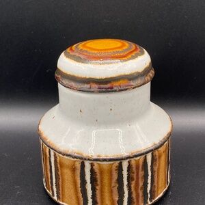 Midwinter Earth Stonehenge Sugar bowl & Lid.  Speckled cream with brown stripe.
